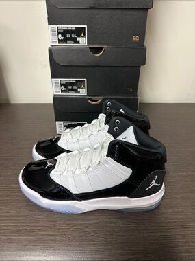 Brand New Jordan Kids' Max Aura Black and White High-Top Sneakers F55